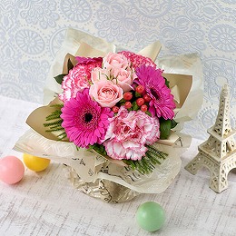 【日比谷花壇】そのまま飾れるブーケ「ハッピーバースデー（ピンク）」