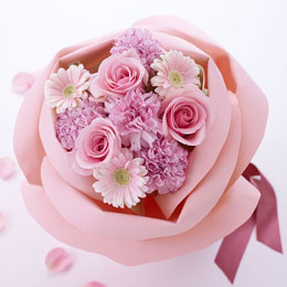 〈日比谷花壇〉【ネット限定】バラの形の花束ペタロ・ローザ 「フェミニンピンク」
